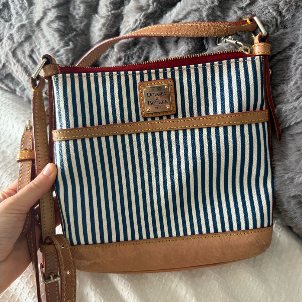 Dooney & Bourke crossbody bag